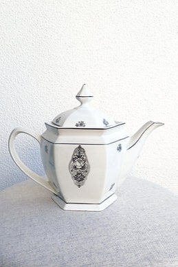 Teapot-Black Orchid fragrance