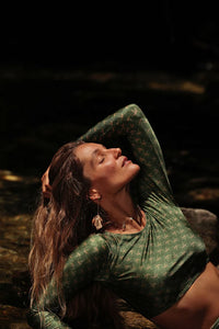 Top Cropped Manga Longa Trikonasana