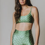 Top New Fit Trikonasana