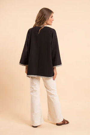 Black embroider manteau