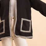 Black embroider manteau