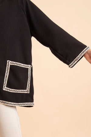 Black embroider manteau
